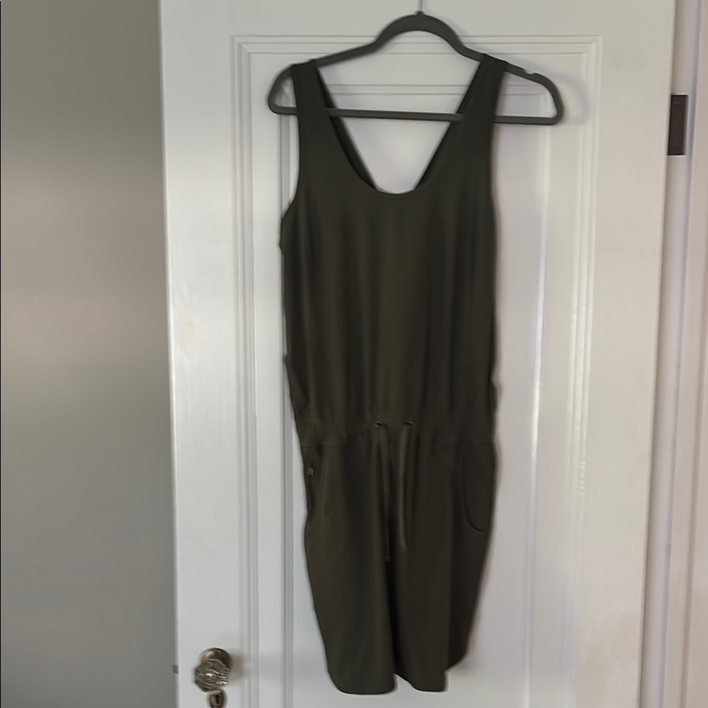 Chic Olive Sleeveless Dress